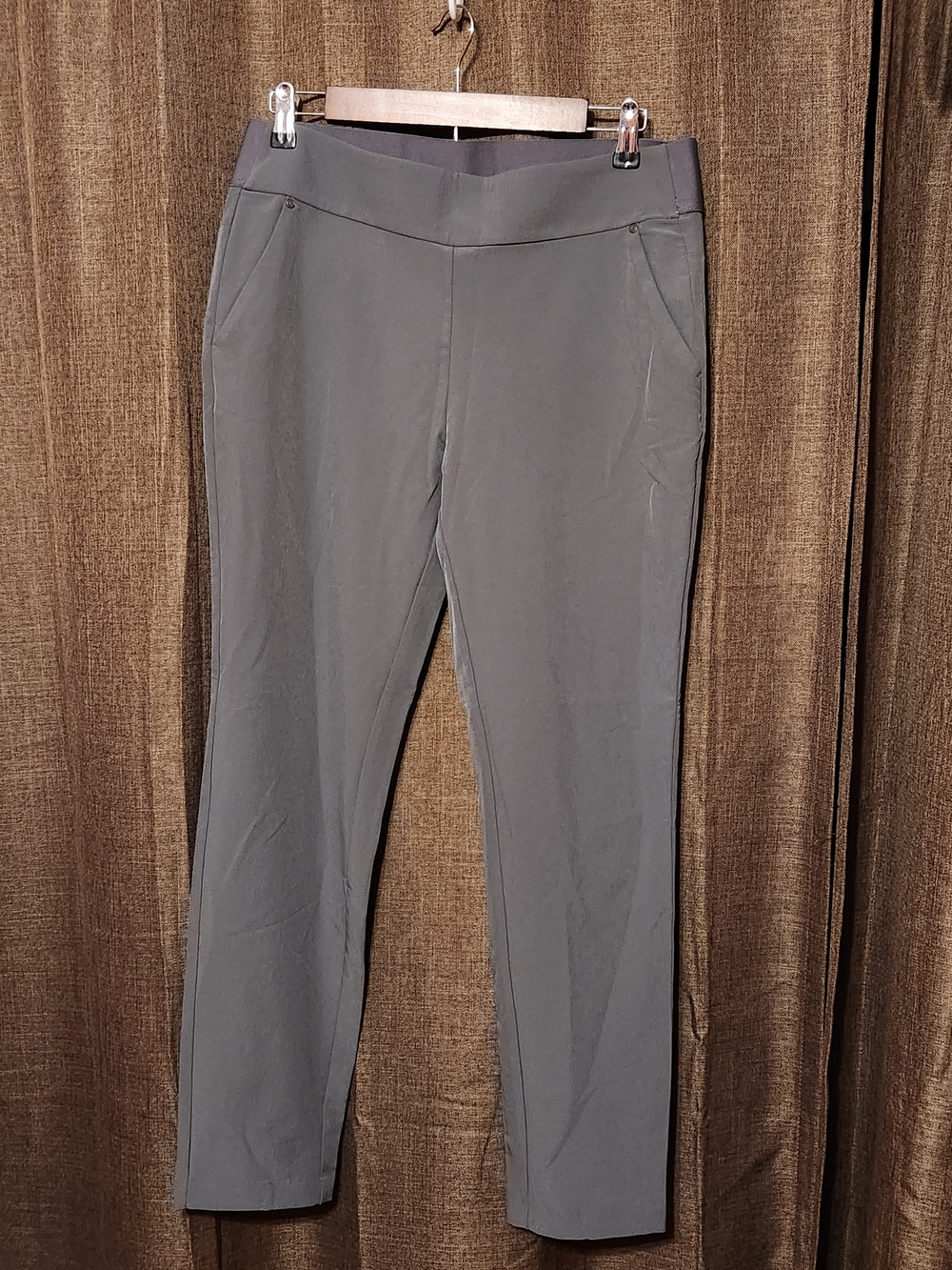 Greg Norman Collection Slim Straight Gray Golf Pants - Never Worn NWOT
